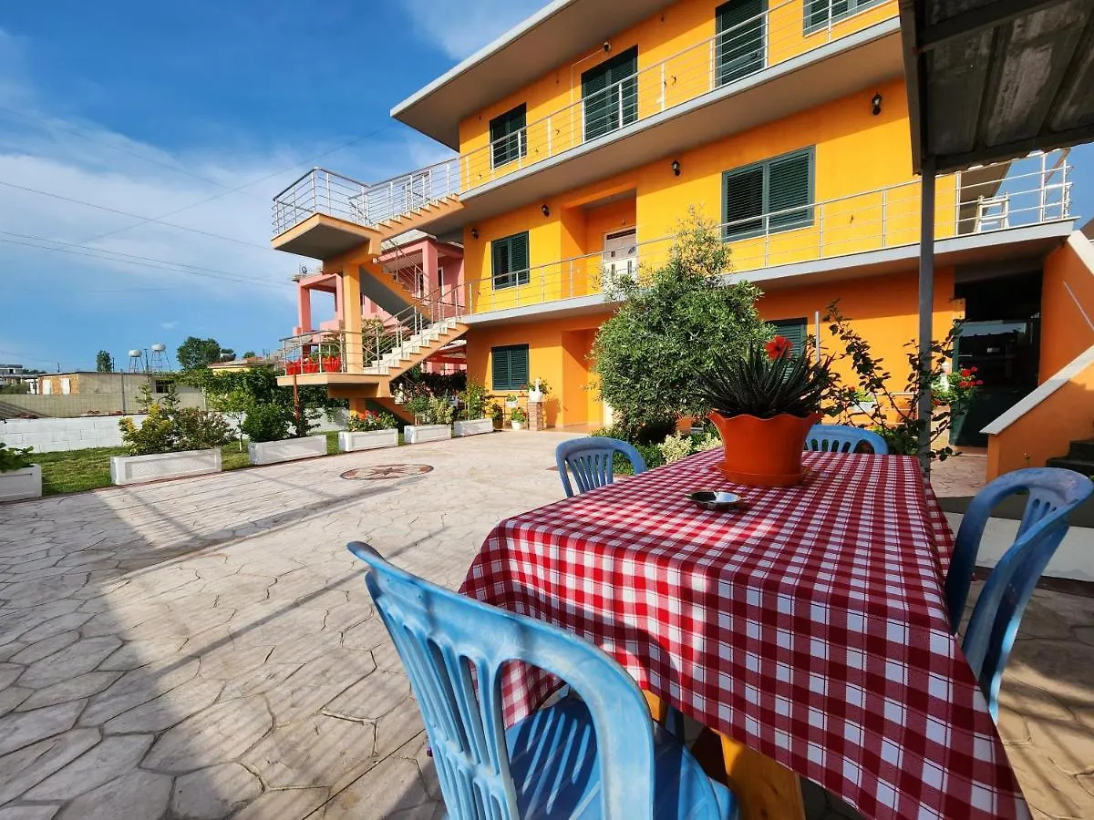 Villa Orange Vlorë